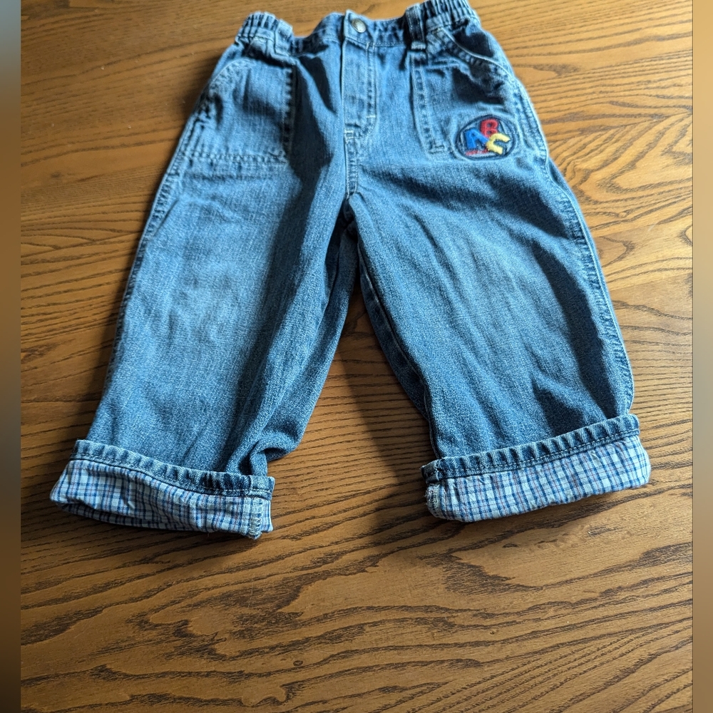 - Osh Kosh Size 24 mts Jeans. embroidery if ABC on front. Vintage. EUC.